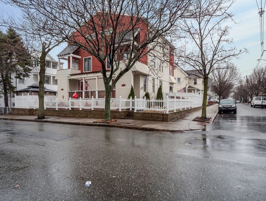 75 Walnut St unit 75, Everett, MA 02149 - photo 1