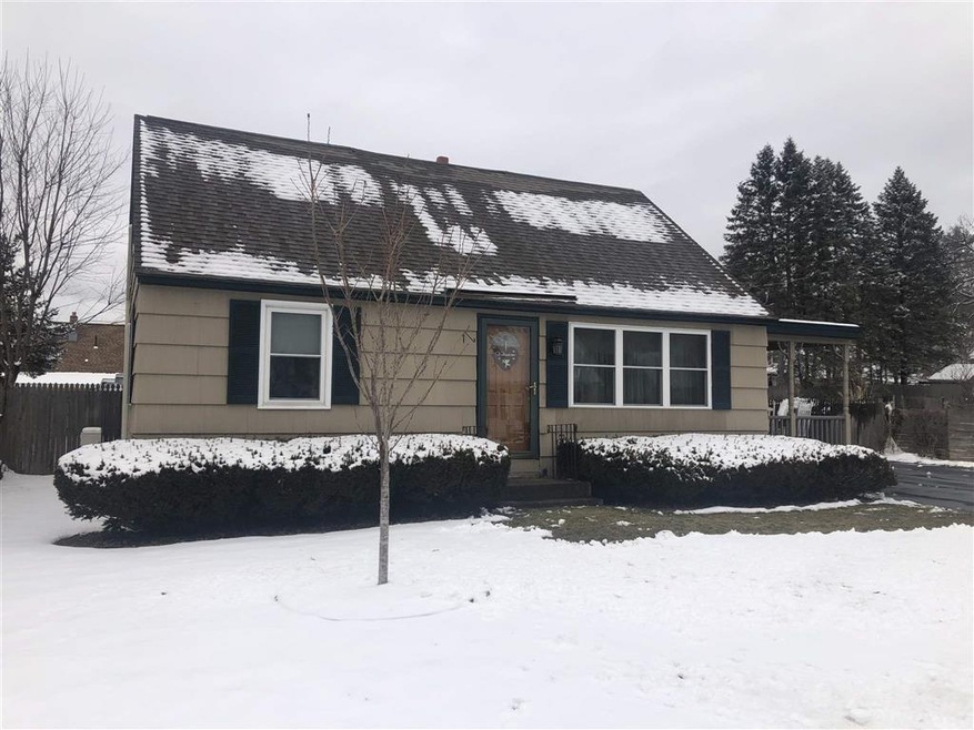 30 Bow St, Manchester, NH 03103 - photo 1