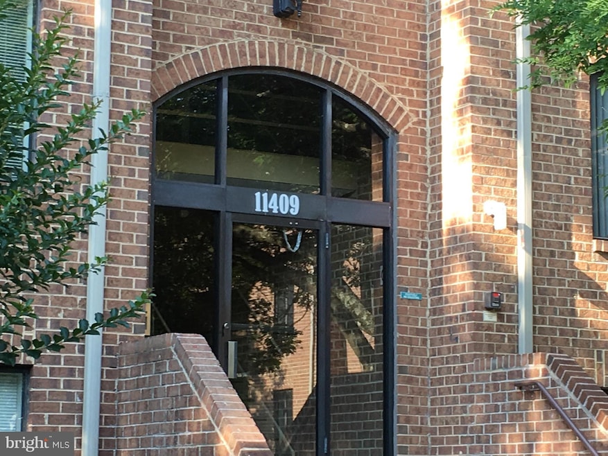 11409 Commonwealth Dr unit 103, Rockville, MD 20852 - photo 1