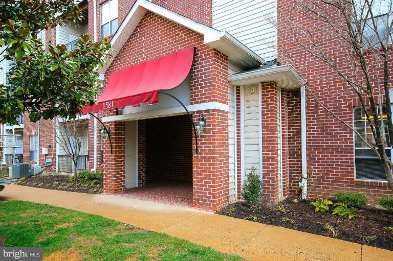 The Gates Of McLean unit 5207, McLean, VA 22102 - photo 1
