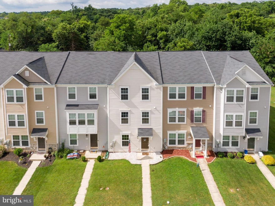 19 Private Ct, Bunker Hill, WV 25413 - photo 1