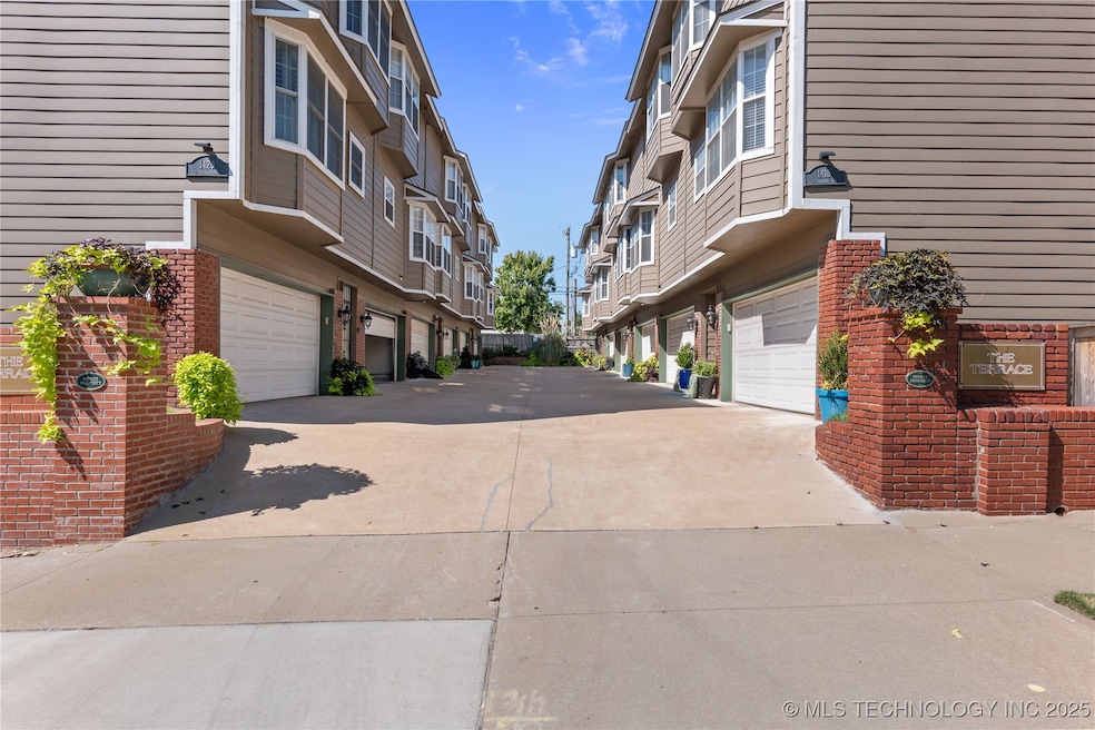 1418 S Frisco Ave unit 4, Tulsa, OK 74119 - photo 1