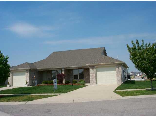 1320 Swan Dr, Franklin, IN 46131 - photo 1