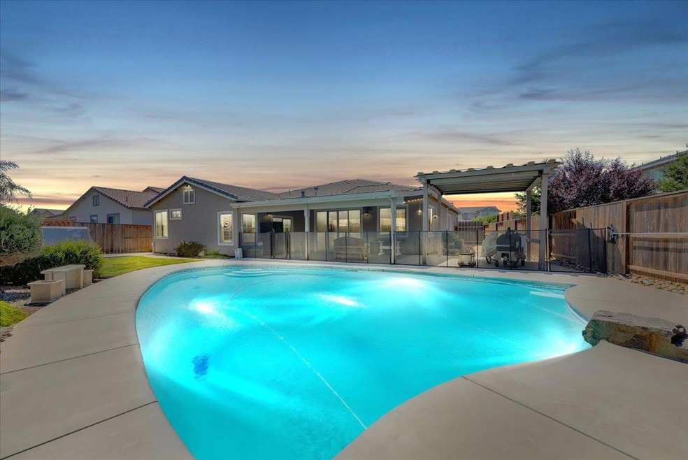 2460 Mustang Dr unit 94, Oakdale, CA 95361 - photo 1