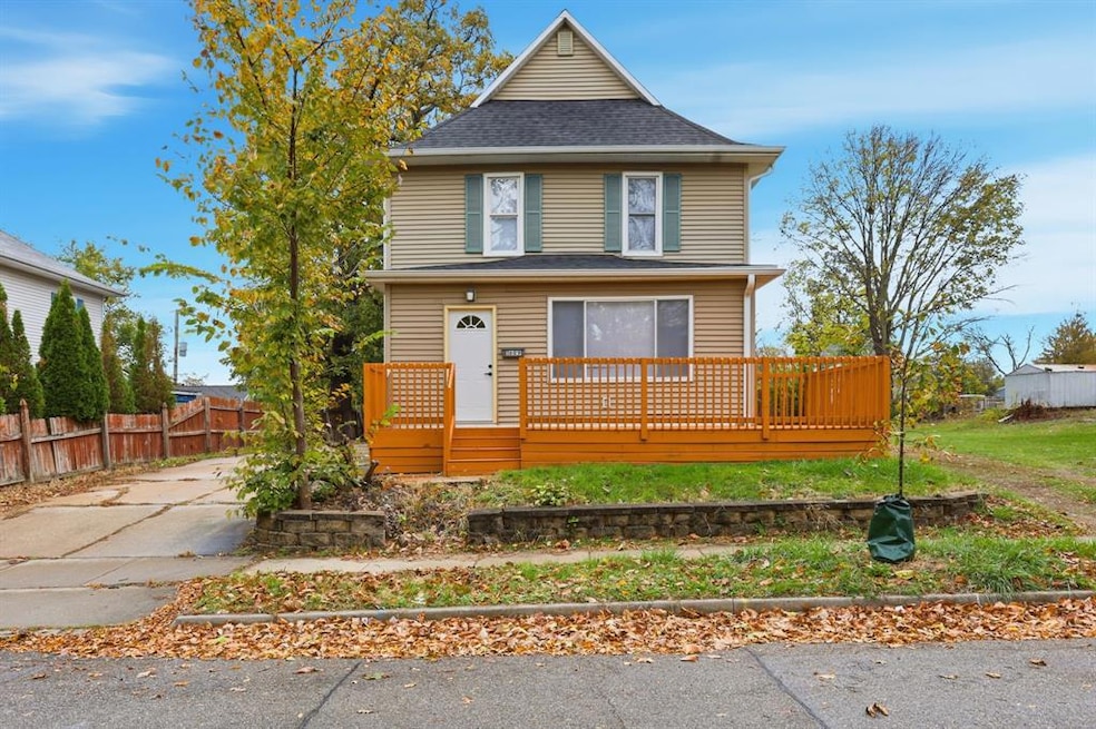 1609 12th St, Des Moines, IA 50314 - photo 1