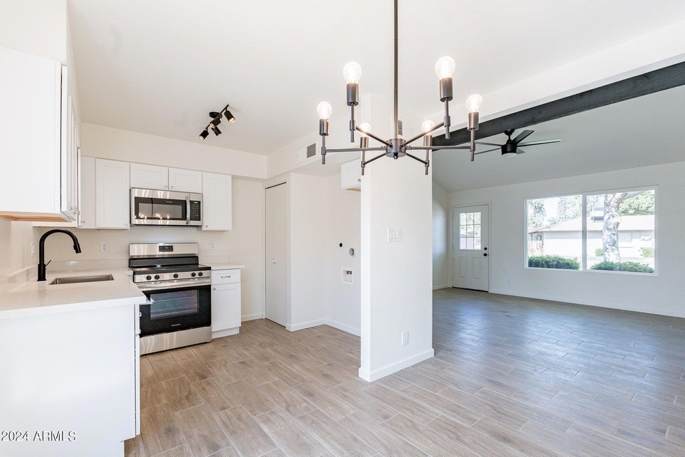 6519 S Kenneth Place unit C, Tempe, AZ 85283 - photo 1