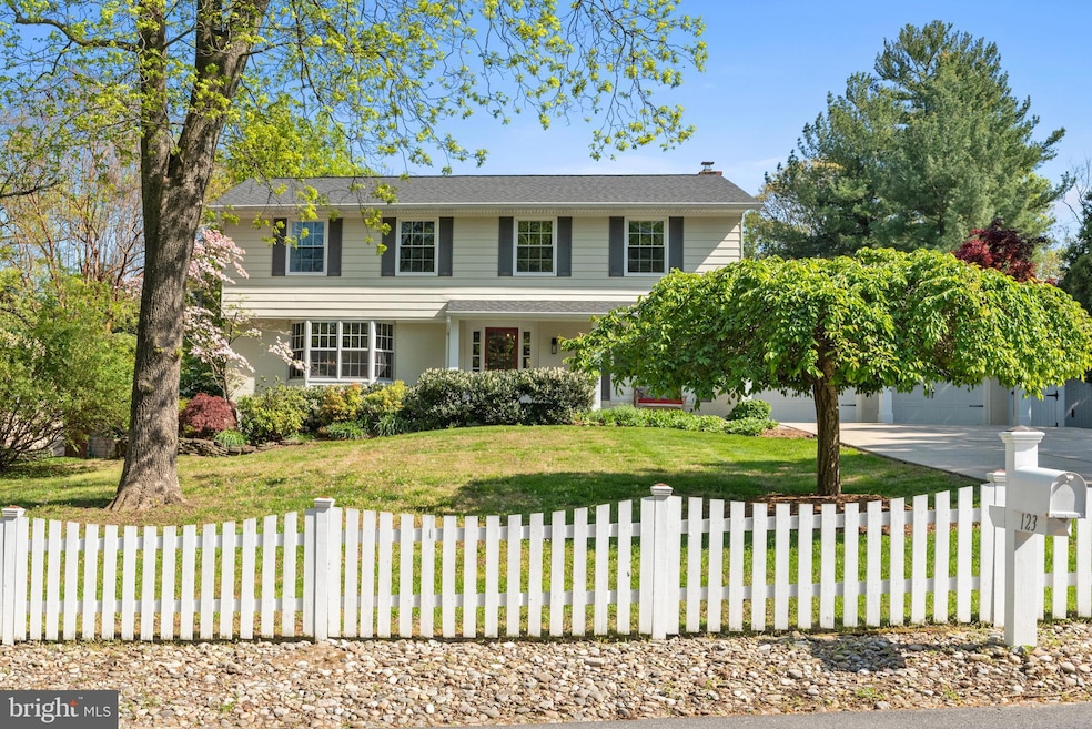 123 E Lake Dr, Annapolis, MD 21403 - photo 1