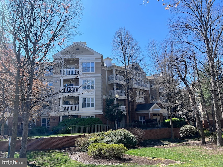 2204 Westcourt Ln unit 113, Herndon, VA 20170 - photo 1