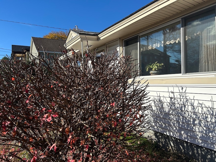 For Sale $484,900 • Co-Listing Agent