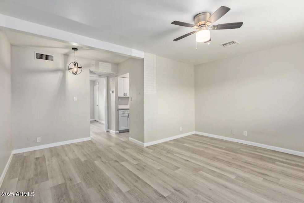 3406 E Pinchot Ave unit 6, Phoenix, AZ 85018 - photo 1