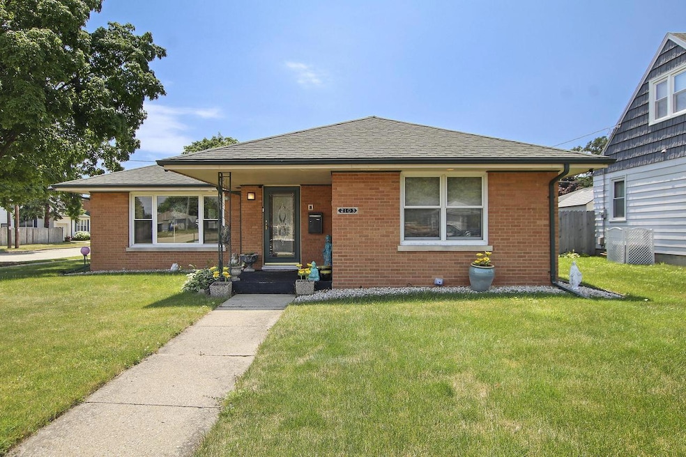 28-web-or-mls-K- 2103 33rd St, Kenosha,