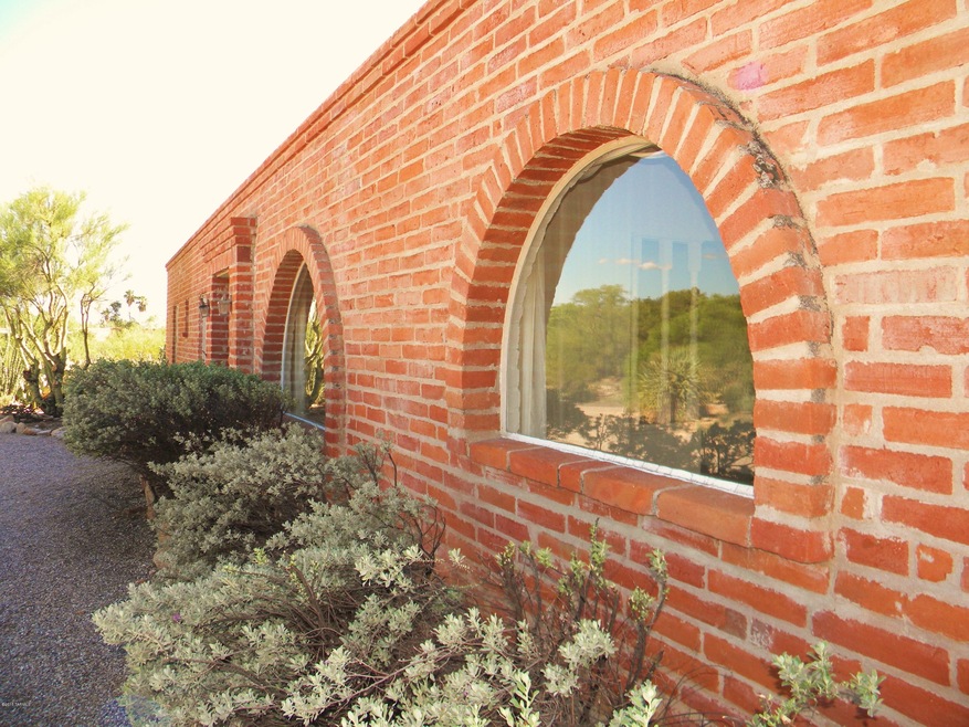 Front of Classic 5435 Via Entrada