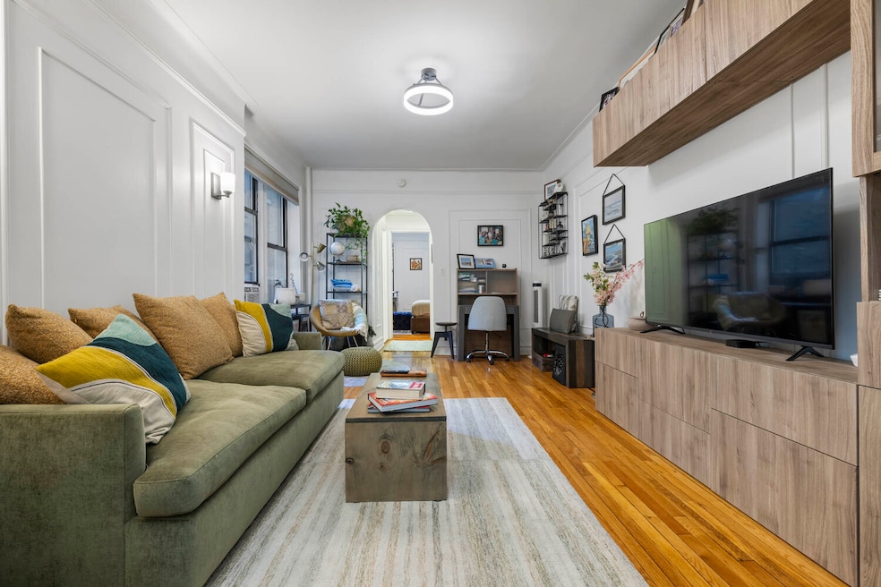 225 Bennett Ave unit 5, New York, NY 10040 - photo 1