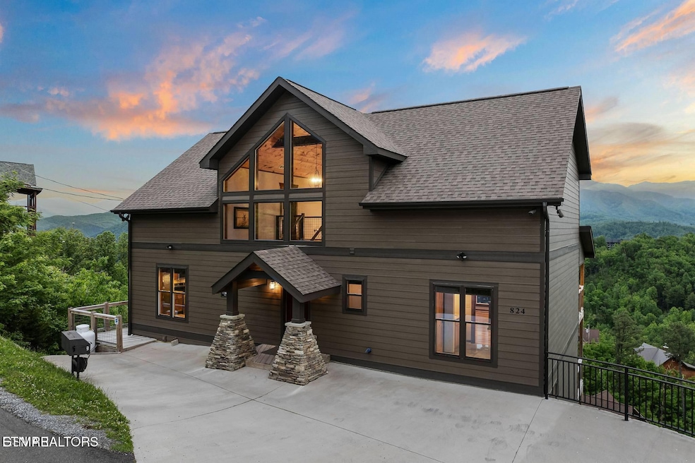 Sold $1,535,000 • Co-Listing Agent