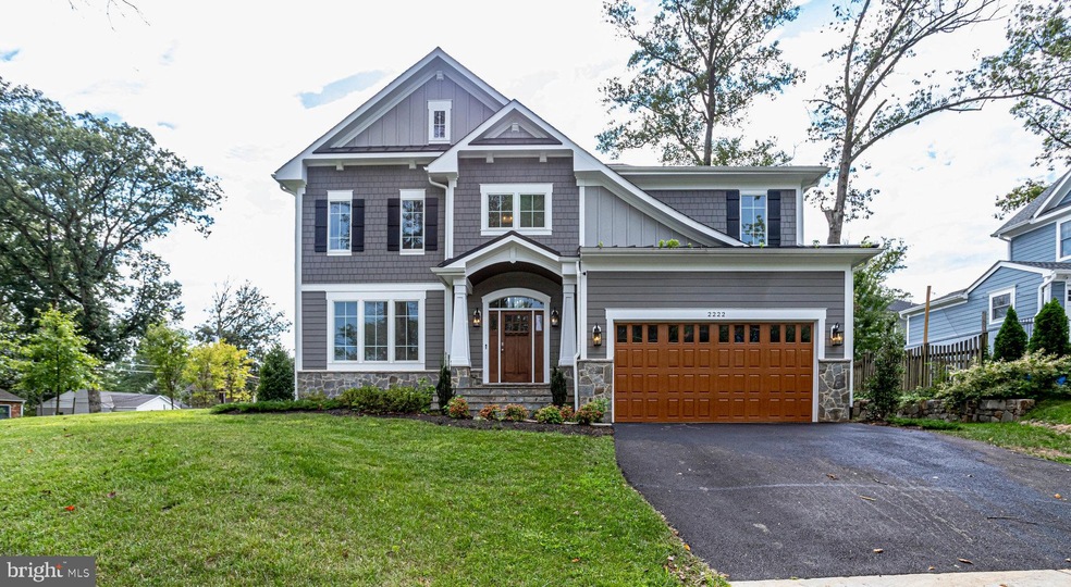 2222 Tulip Dr, Falls Church, VA 22046 - photo 1
