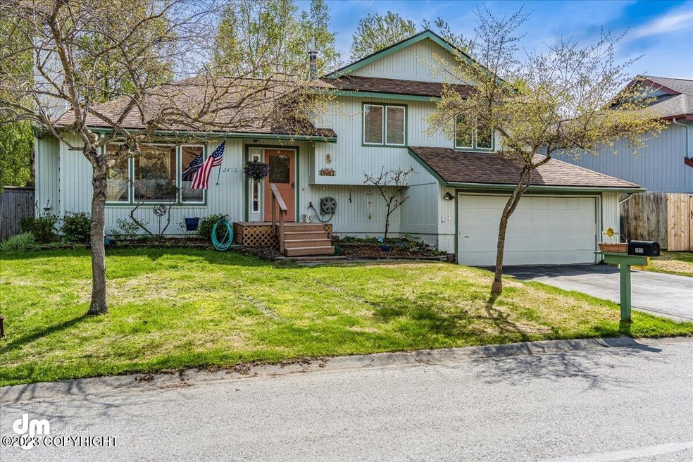 01-Front Exterior_ELI00604