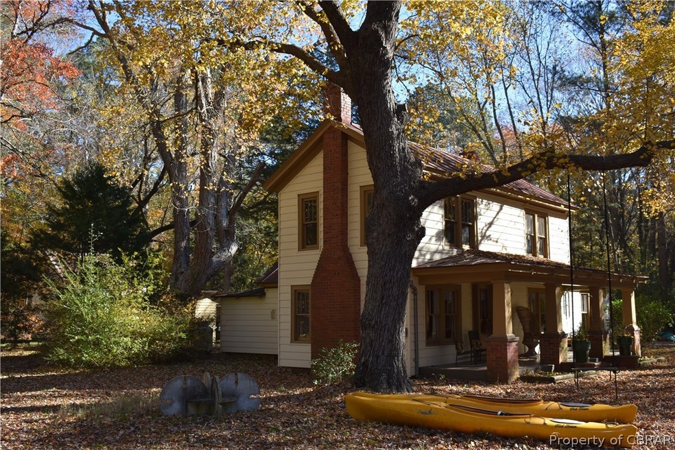 Classic 2 over 2 farmhouse with kitchen & bath add