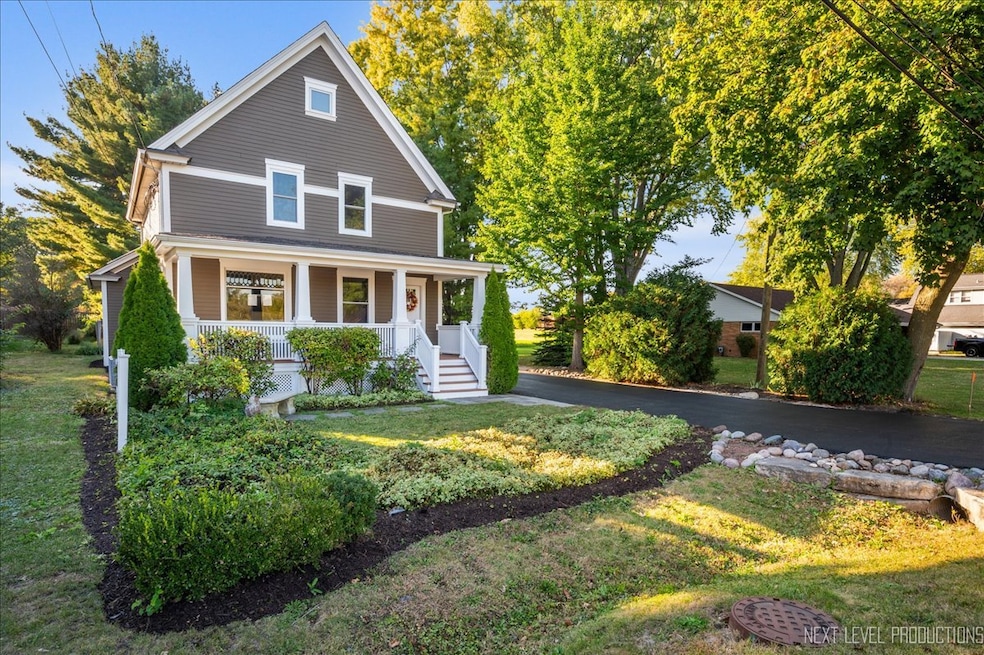 4N884 Old Lafox Rd, Saint Charles, IL 60175 - photo 1