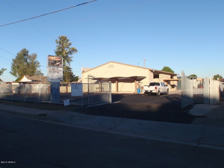 6125 N 51st Ave unit 3, Glen Dale, AZ 85301 - photo 1