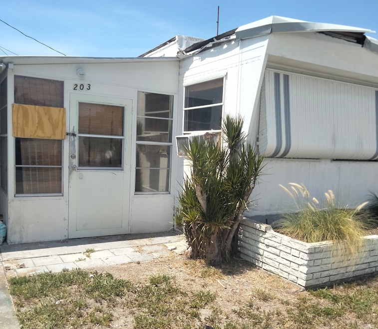 5917 14th St W unit 203, Bradenton, FL 34207 - photo 1