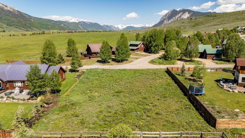 54 Floyd Ave, Crested Butte, CO 81224 - photo 1
