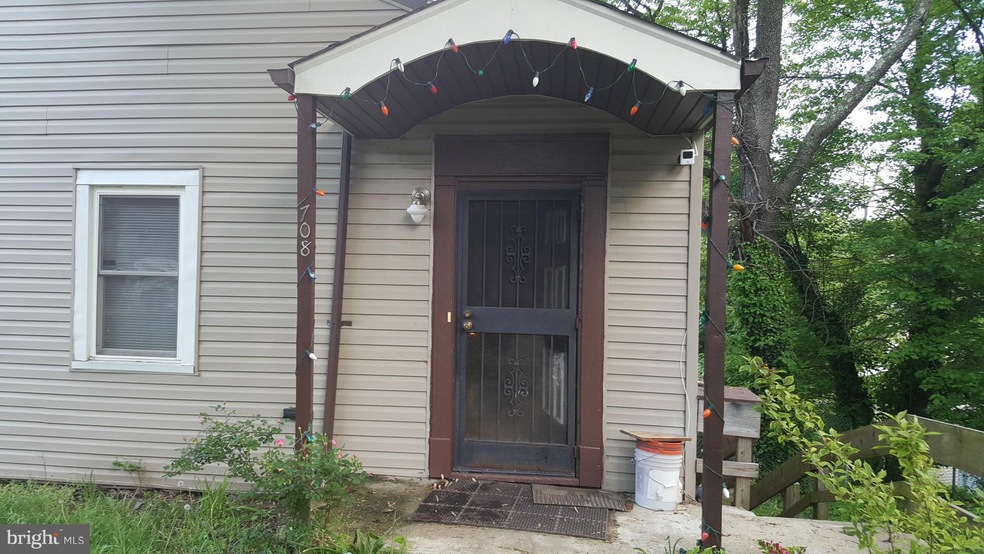 708 Glacier Ave, Capitol Heights, MD 20743 - photo 1