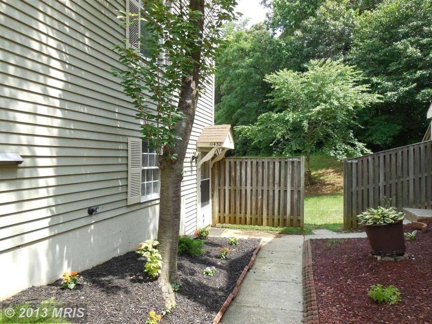 11432 Red Jade Ct unit 7-1, Upper Marlboro, MD 20774 - photo 1