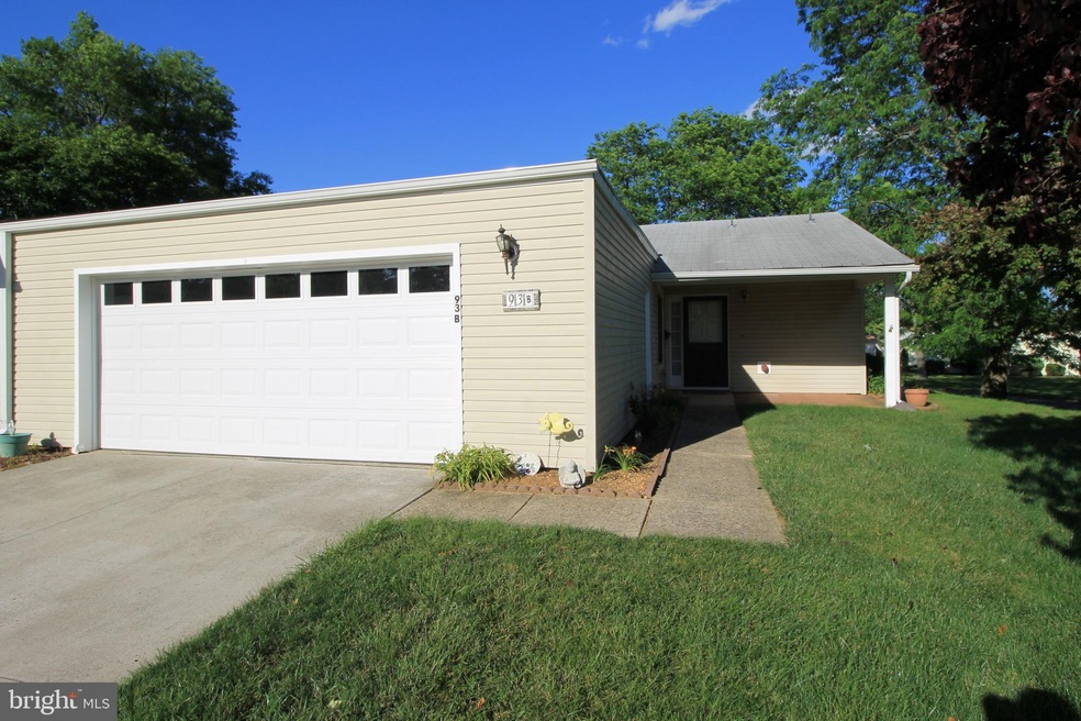 93 Dogwood Plaza unit B, Monroe Township, NJ 08831 - photo 1