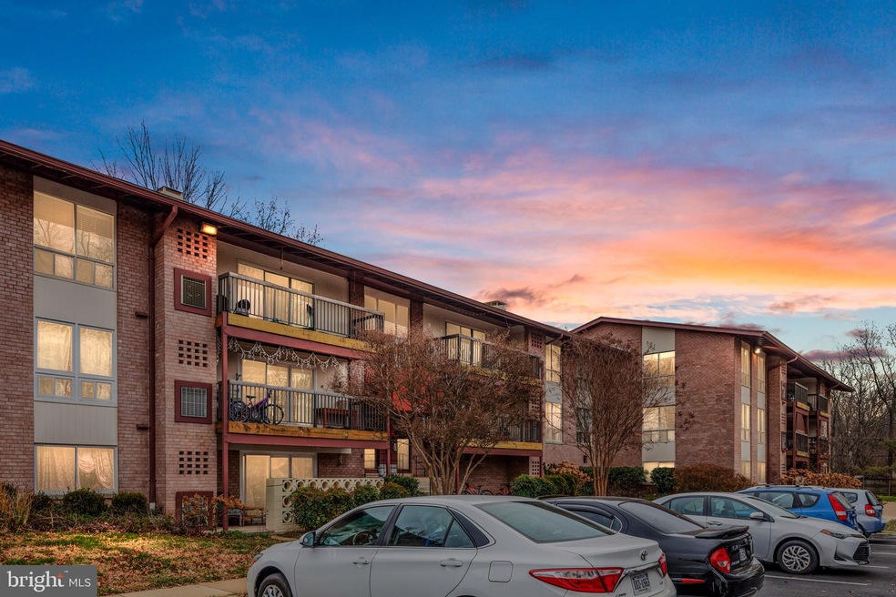 208 Park Terrace Ct SE unit 54, Vienna, VA 22180 - photo 1