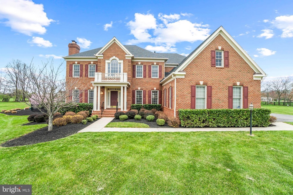 16748 Chestnut Overlook Dr, Purcellville, VA 20132 - photo 1