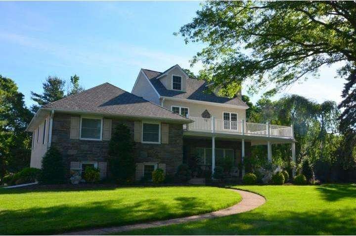 2716 S Kent Rd, Broomall, PA 19008 - photo 1