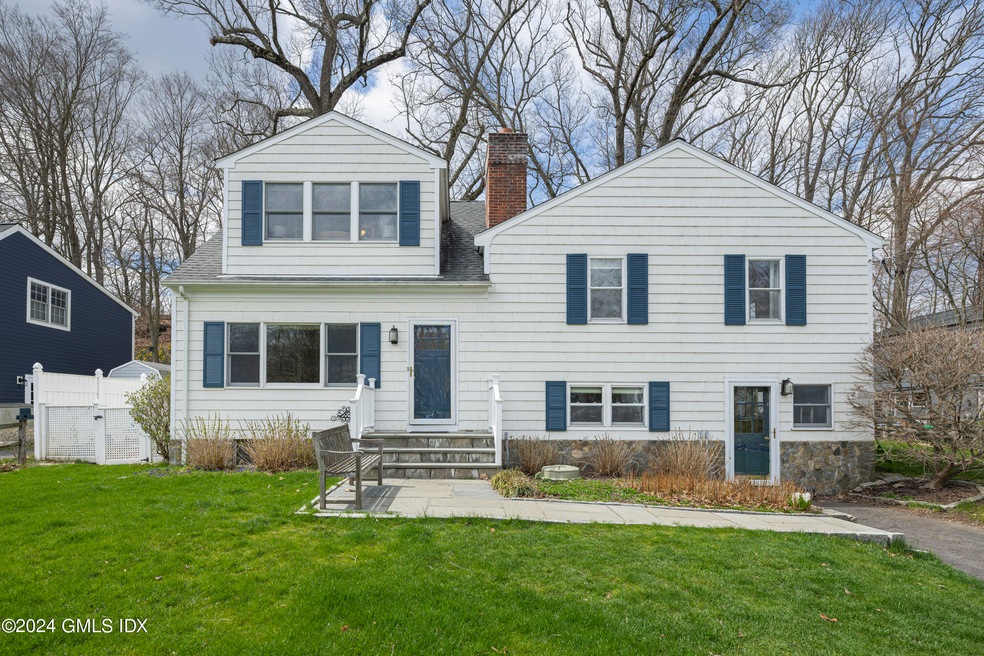 16 Long Meadow Rd, Riverside, CT 06878 - photo 1