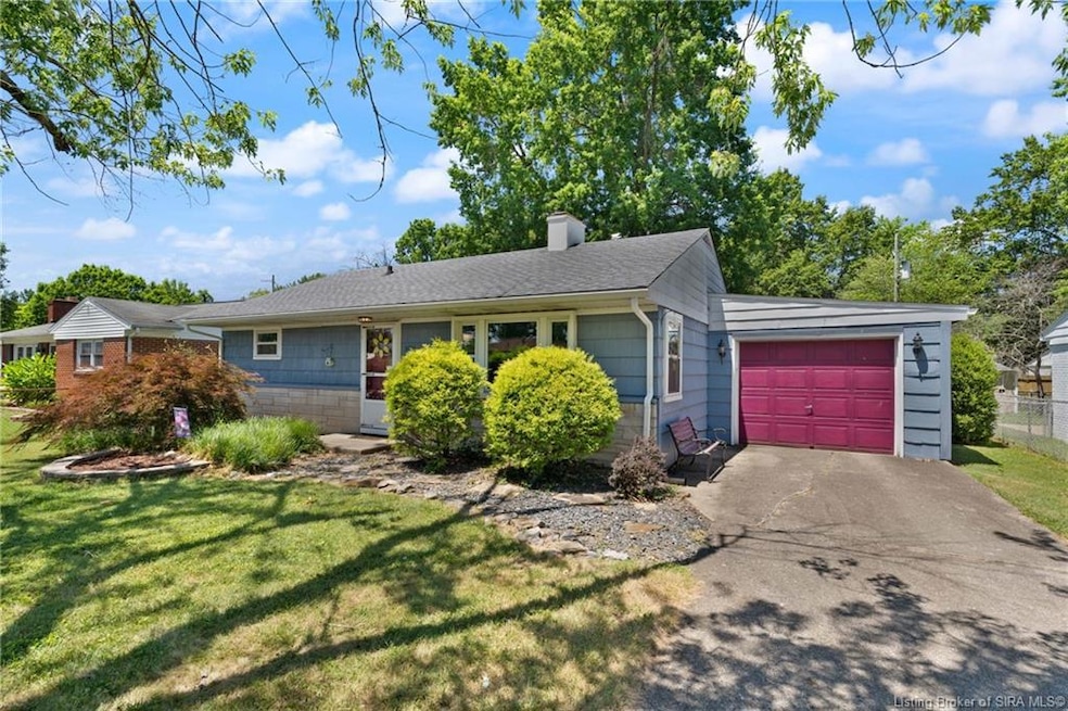 2581 W Robin Rd, New Albany, IN 47150 - photo 1