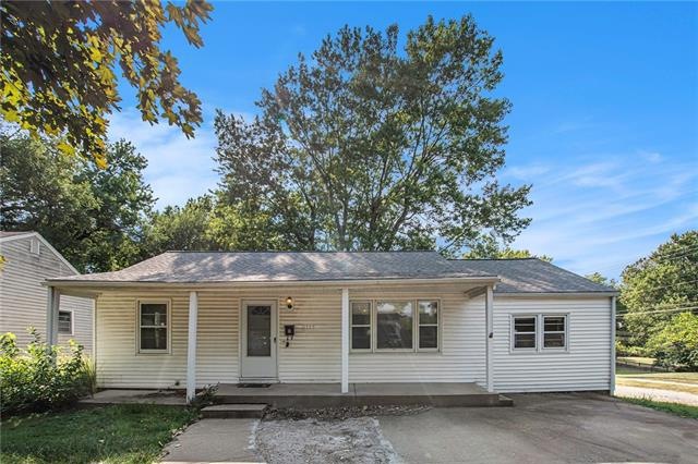 11725 W 68th Terrace, Shawnee, KS 66203 - photo 1