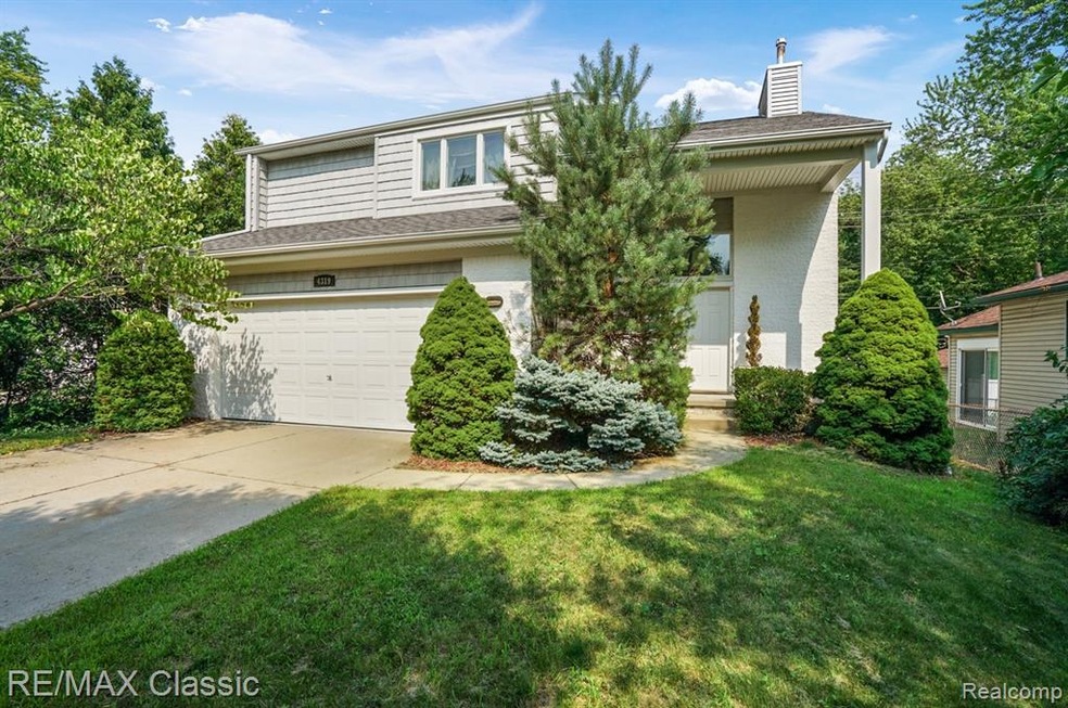 4319 Green Lake Road - West Bloomfield Township
