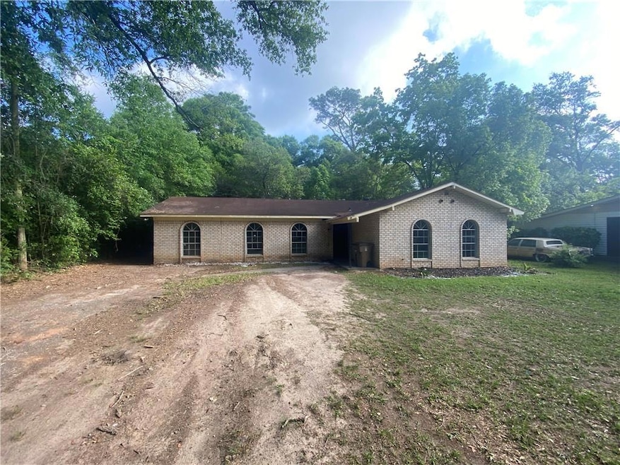 5414 Forest Oaks Dr S, Mobile, AL 36618 - photo 1