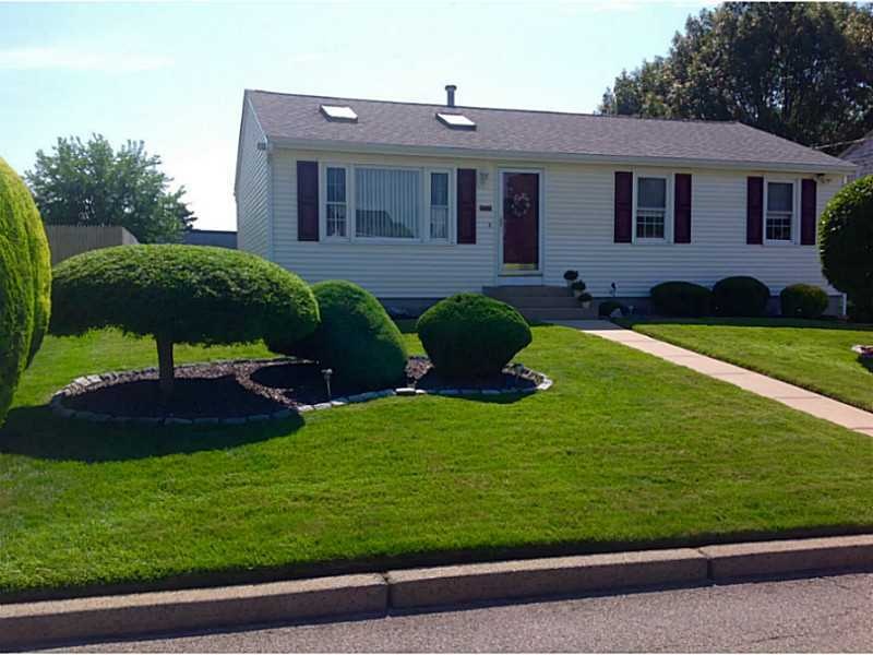 16 Samuel Ct, Cranston, RI 02920 - photo 1