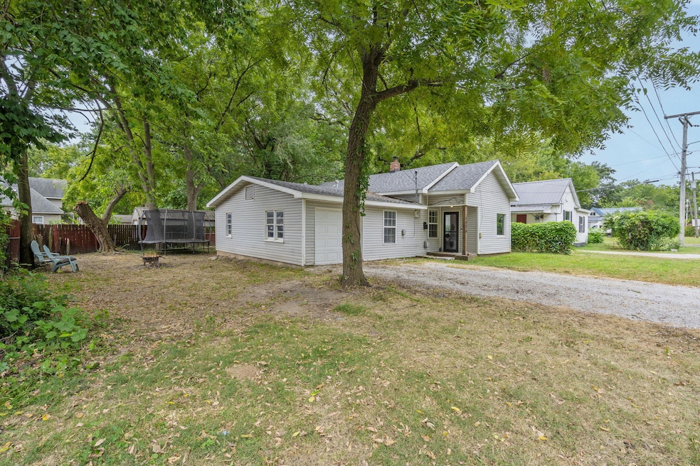 1226 E Scott St, Springfield, MO 65802 - photo 1