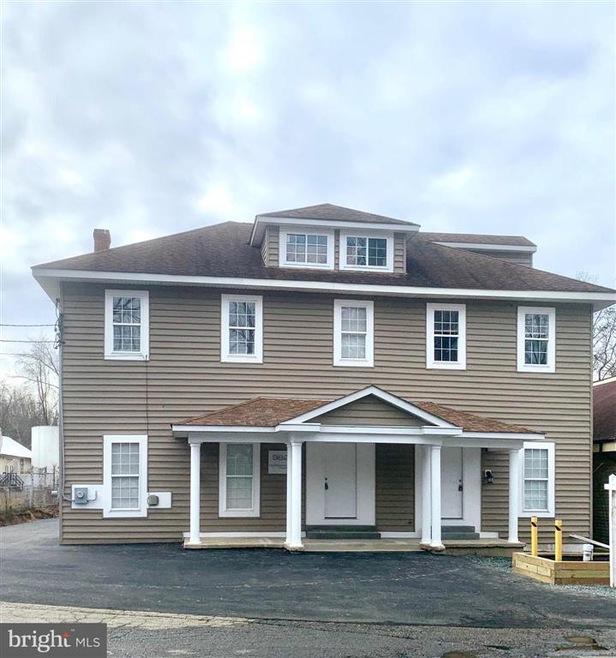 9829 Solomons Island Rd unit 1, Owings, MD 20736 - photo 1