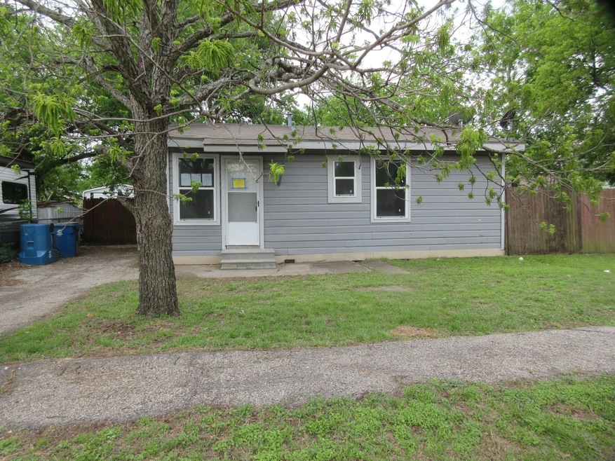 207 E Purdom Ave