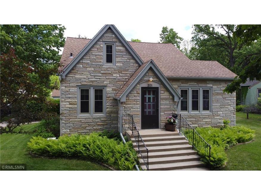 Beautifully maintained 1930's home with newer wind