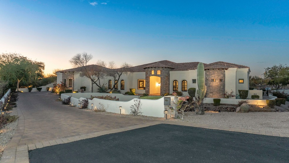 3152 N 76th Way-1