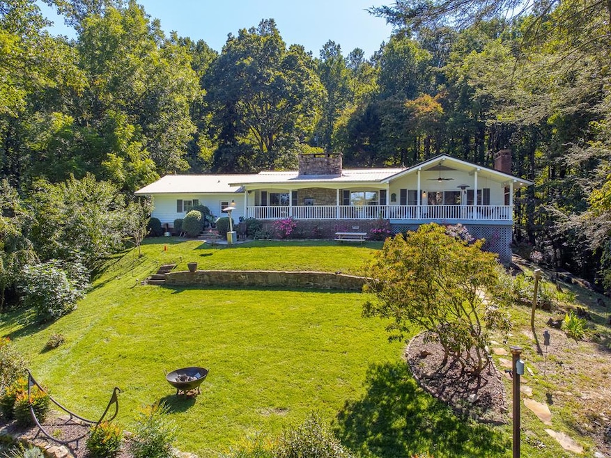 603 Hemlock Hills Dr, Franklin, NC 28734 - photo 1