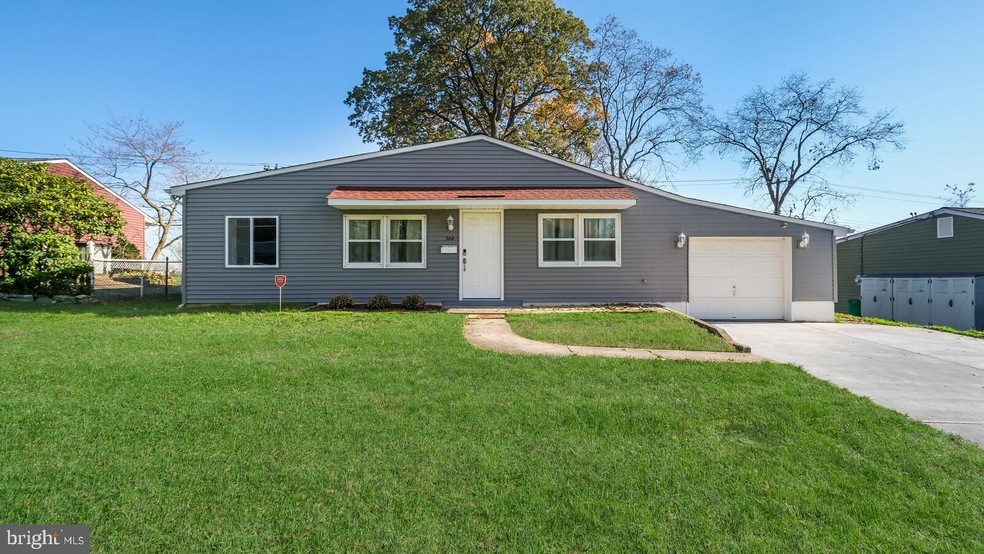366 Blue Ridge Dr, Levittown, PA 19057 - photo 1