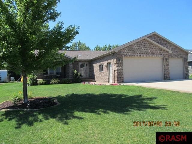 12991 Meadow Creek Dr, New Ulm, MN 56073 - photo 1