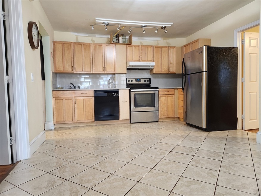 78 Mayor Thomas j Mcgrath Hwy unit 78A, Quincy, MA 02169 - photo 1