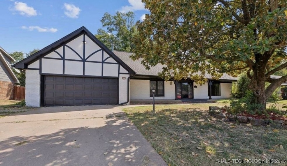 4771 S Hudson Place, Tulsa, OK 74135 - photo 1