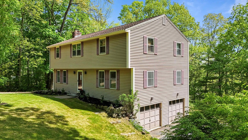 33 Pinecrest Ln, Durham, NH 03824 - photo 1