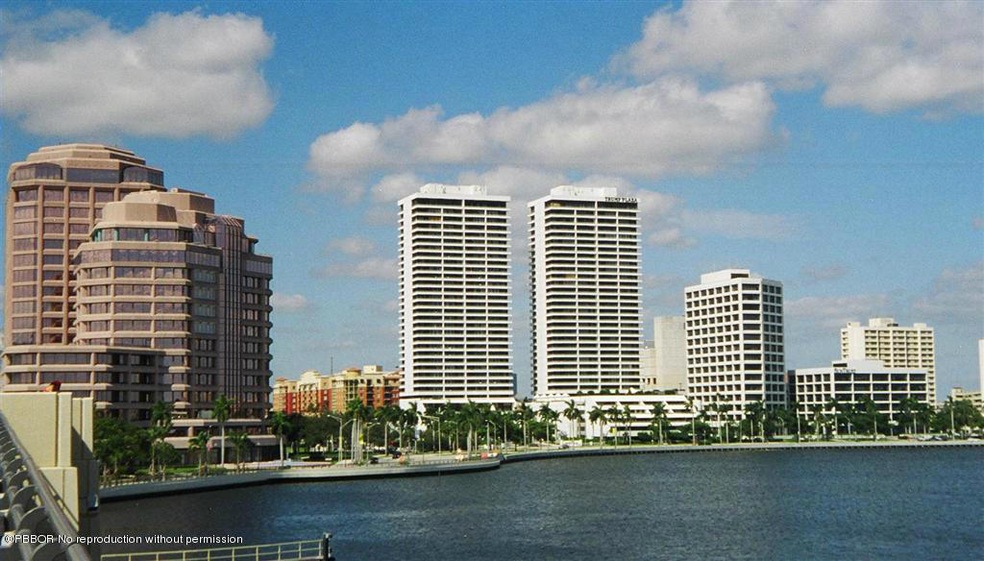 EXTERIOR VIEW (Large)