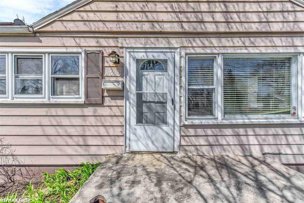 26091 Nagel St, Roseville, MI 48066 - photo 1